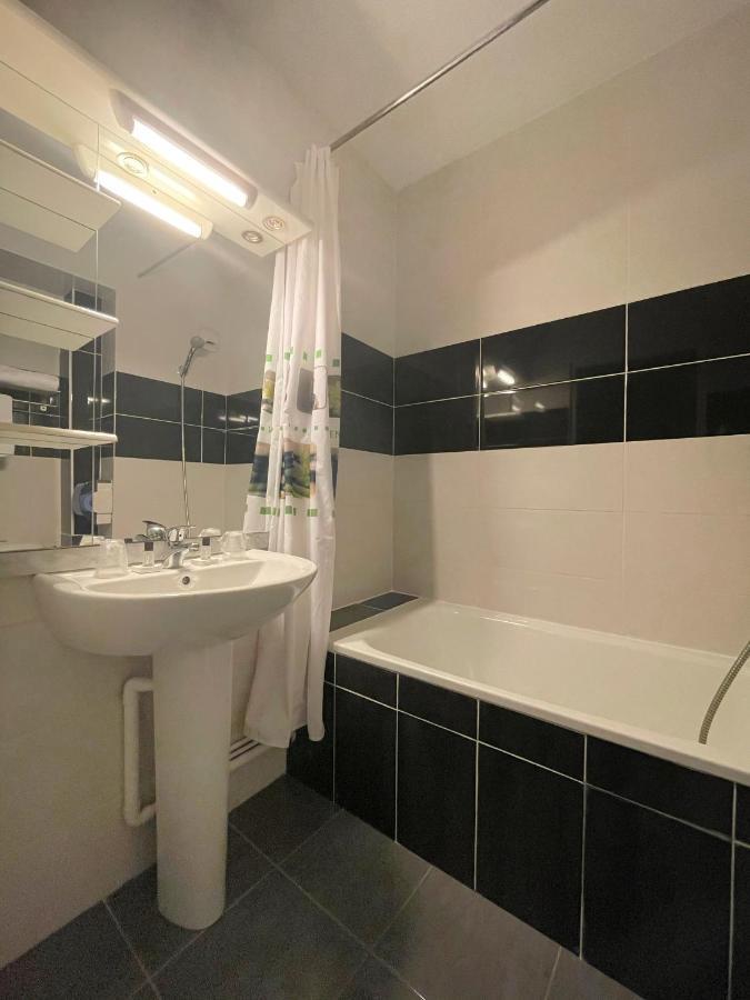 Hotel Restaurant Kyriad Direct Dijon Nord - Zenith - Toison D'Or Dış mekan fotoğraf