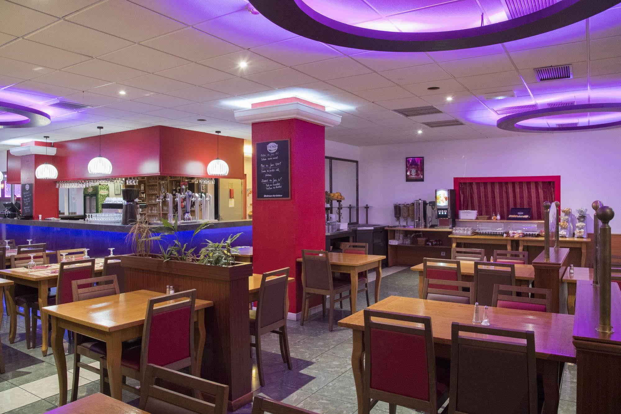Hotel Restaurant Kyriad Direct Dijon Nord - Zenith - Toison D'Or Dış mekan fotoğraf