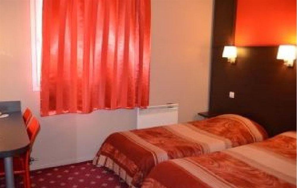 Hotel Restaurant Kyriad Direct Dijon Nord - Zenith - Toison D'Or Dış mekan fotoğraf