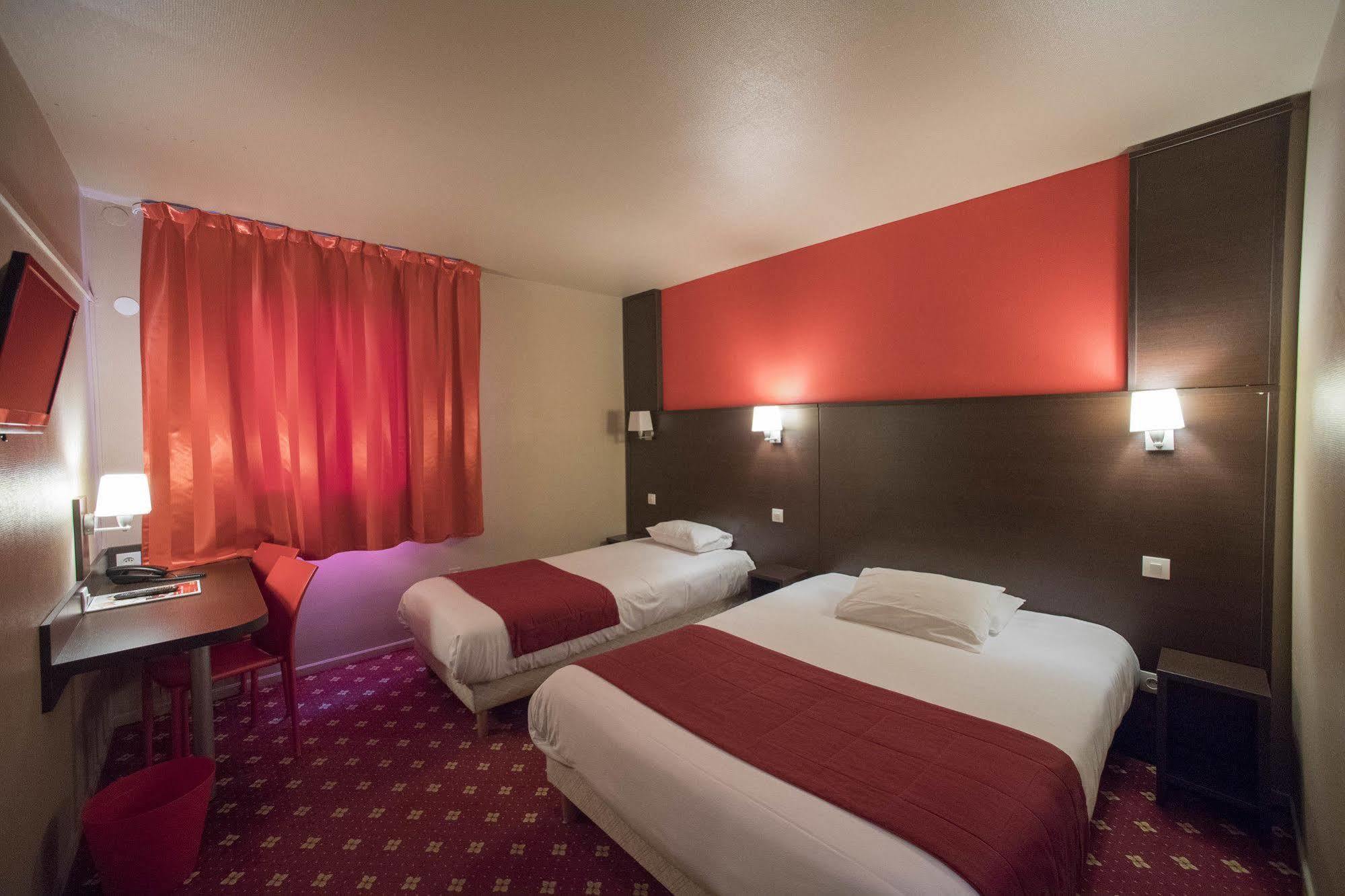 Hotel Restaurant Kyriad Direct Dijon Nord - Zenith - Toison D'Or Dış mekan fotoğraf