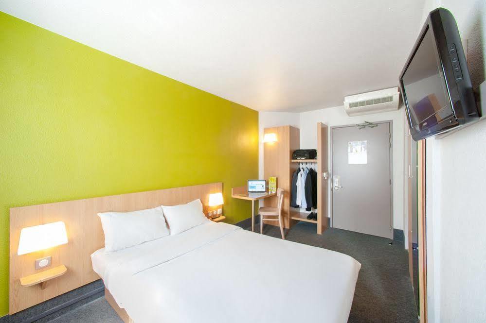 Hotel Restaurant Kyriad Direct Dijon Nord - Zenith - Toison D'Or Dış mekan fotoğraf