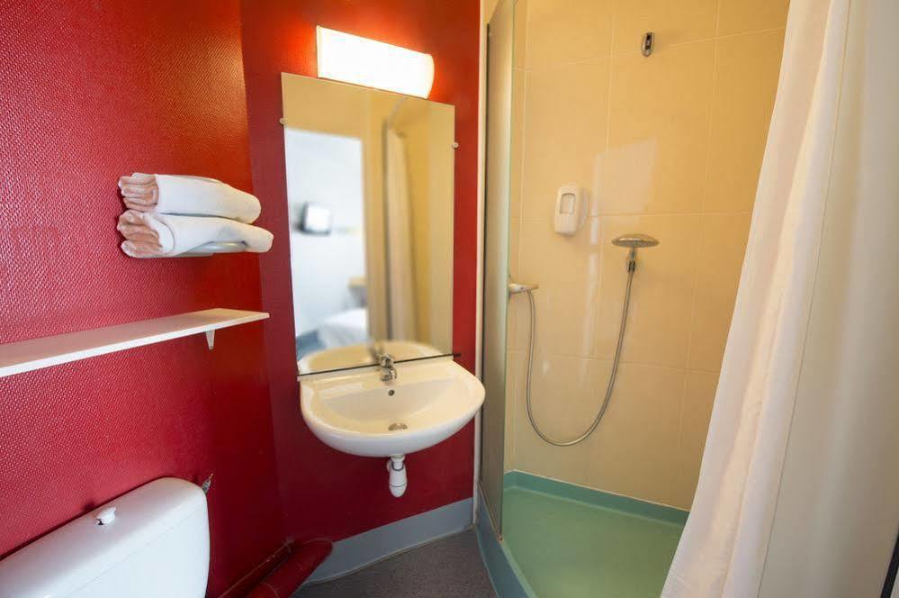 Hotel Restaurant Kyriad Direct Dijon Nord - Zenith - Toison D'Or Dış mekan fotoğraf